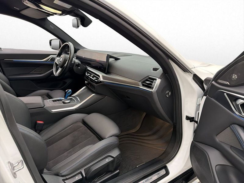 BMW i4 bild 11