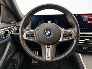 BMW i4 bild 14