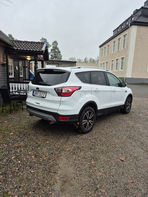 Ford Kuga bild 3