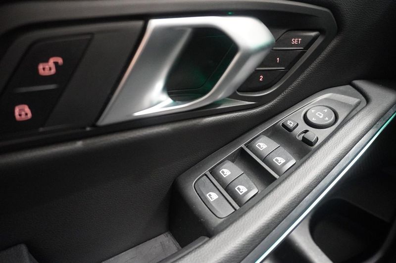 BMW 320 bild 15