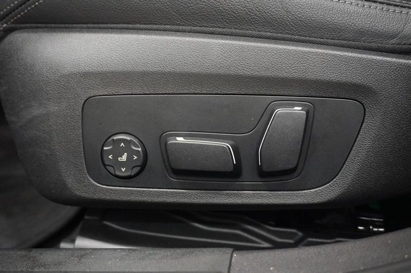 BMW 320 bild 9
