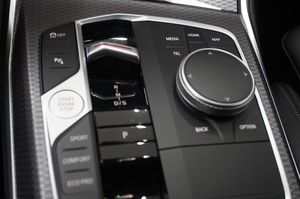 BMW 320 bild 10