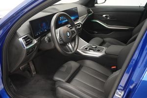 BMW 320 bild 2
