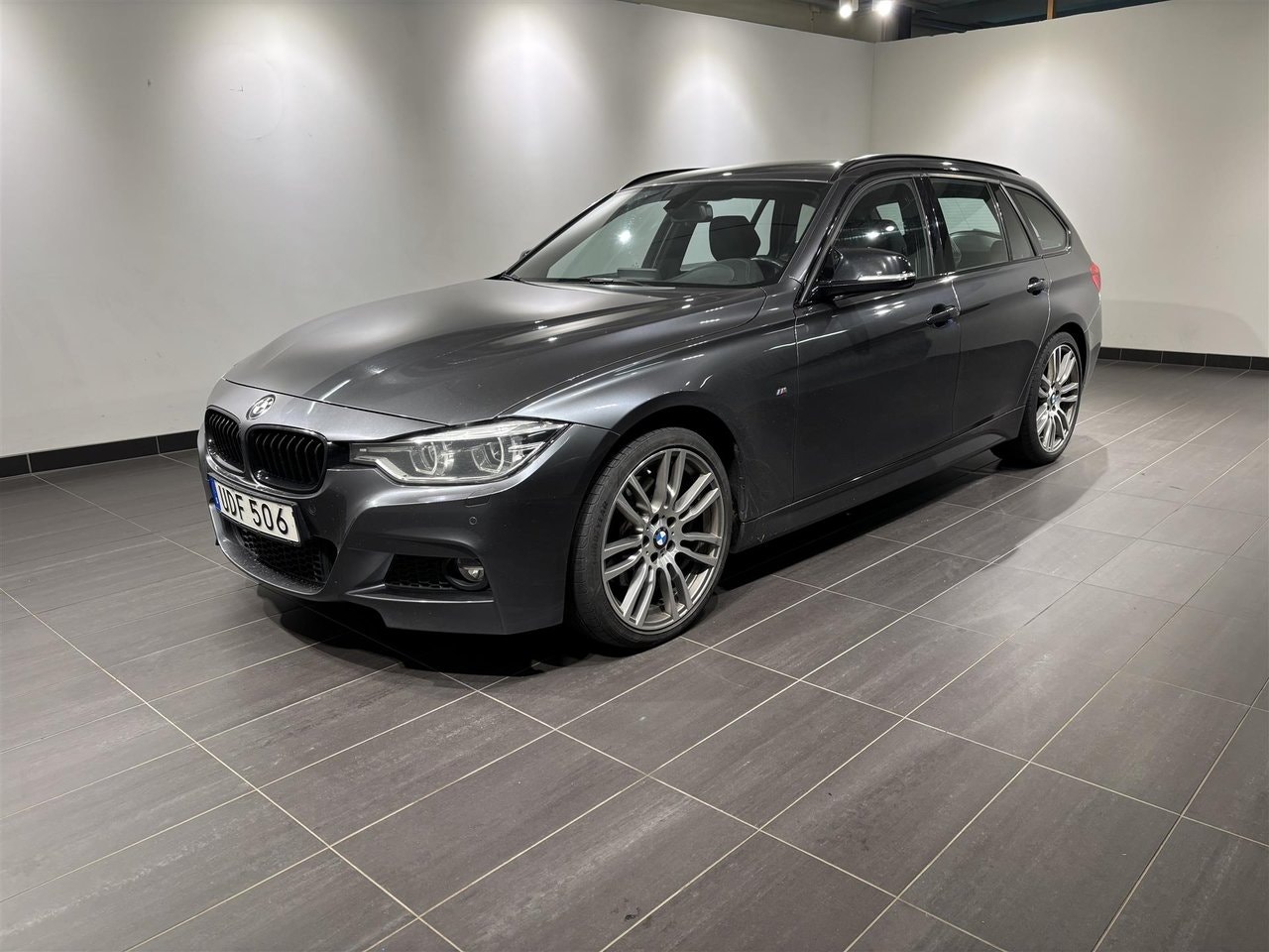 BMW 330