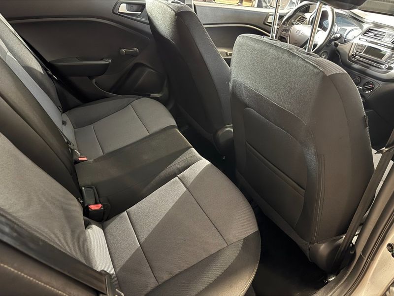 Hyundai i20 bild 7