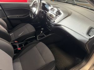 Hyundai i20 bild 8
