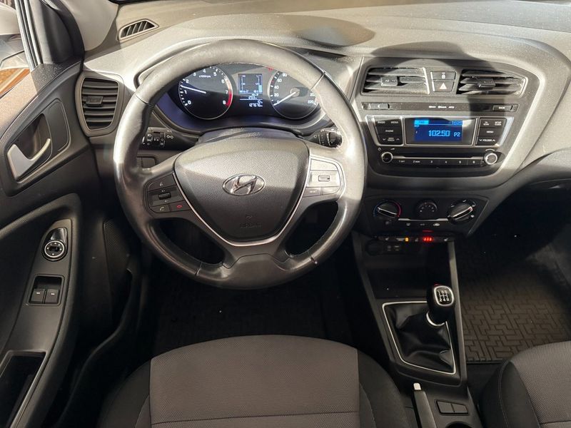 Hyundai i20 bild 10