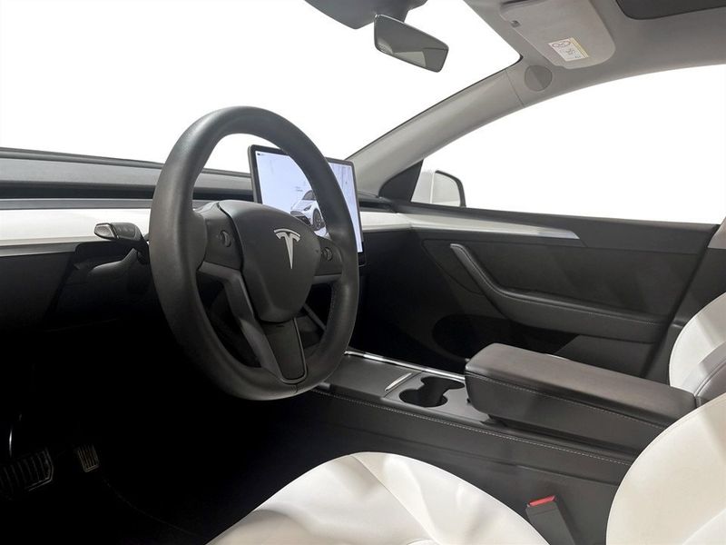 Tesla Model Y bild 4