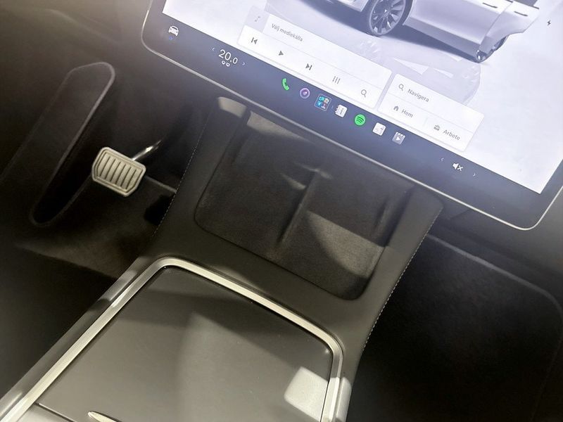 Tesla Model Y bild 9