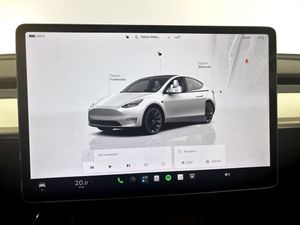 Tesla Model Y bild 8