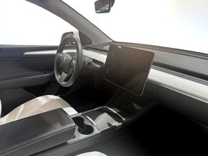 Tesla Model Y bild 10
