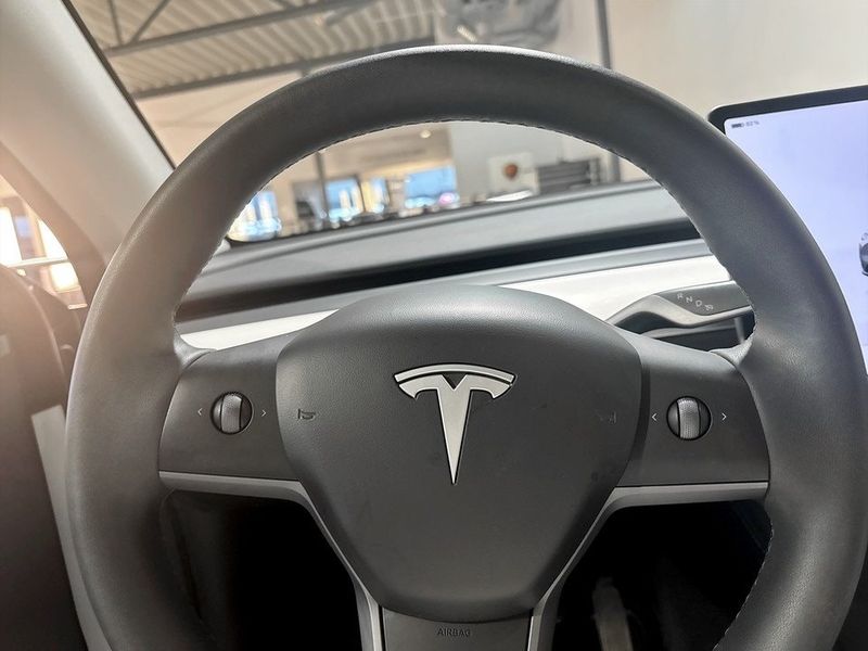 Tesla Model Y bild 7