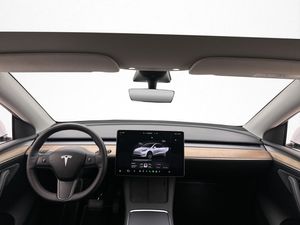 Tesla Model Y bild 15