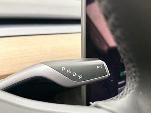 Tesla Model Y bild 34