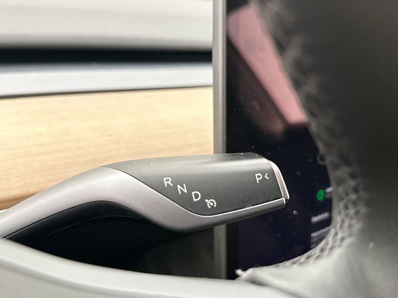 Tesla Model Y bild 34