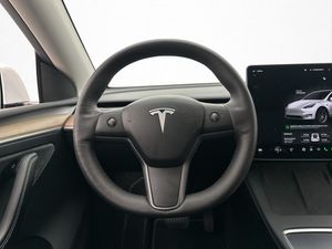 Tesla Model Y bild 22