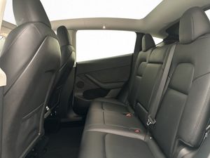 Tesla Model Y bild 21