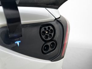Tesla Model Y bild 33