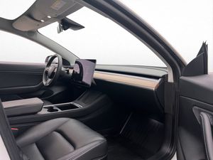 Tesla Model 3 bild 16