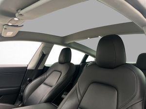 Tesla Model 3 bild 35