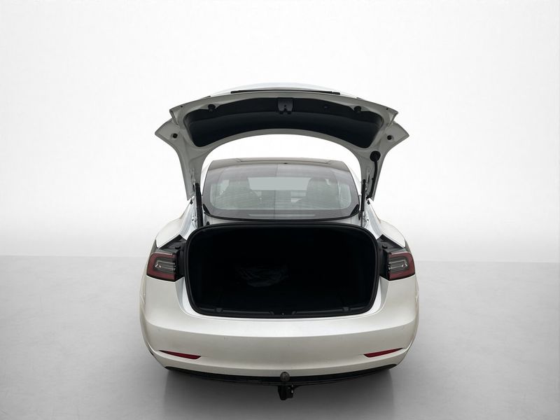 Tesla Model 3 bild 18