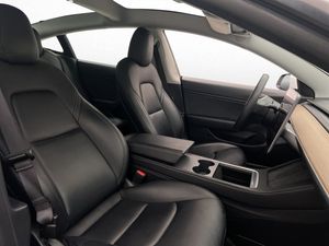 Tesla Model 3 bild 15