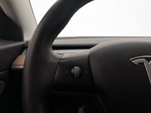 Tesla Model 3 bild 23
