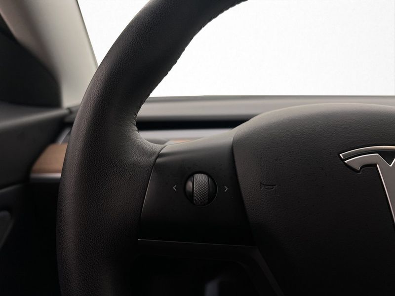 Tesla Model 3 bild 23