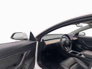 Tesla Model 3 bild 12