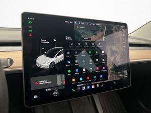 Tesla Model 3 bild 28