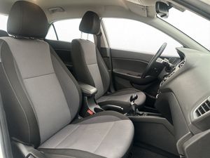 Hyundai i20 bild 11