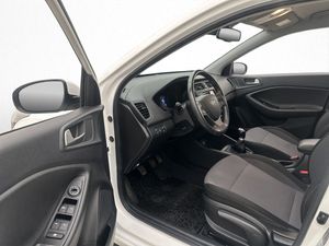 Hyundai i20 bild 17