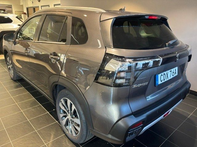 Suzuki S-CROSS bild 4