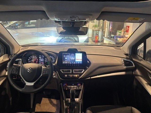 Suzuki S-CROSS bild 5