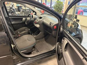 Peugeot 107 bild 14