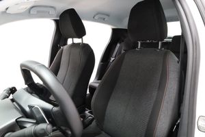 Peugeot 208 bild 13