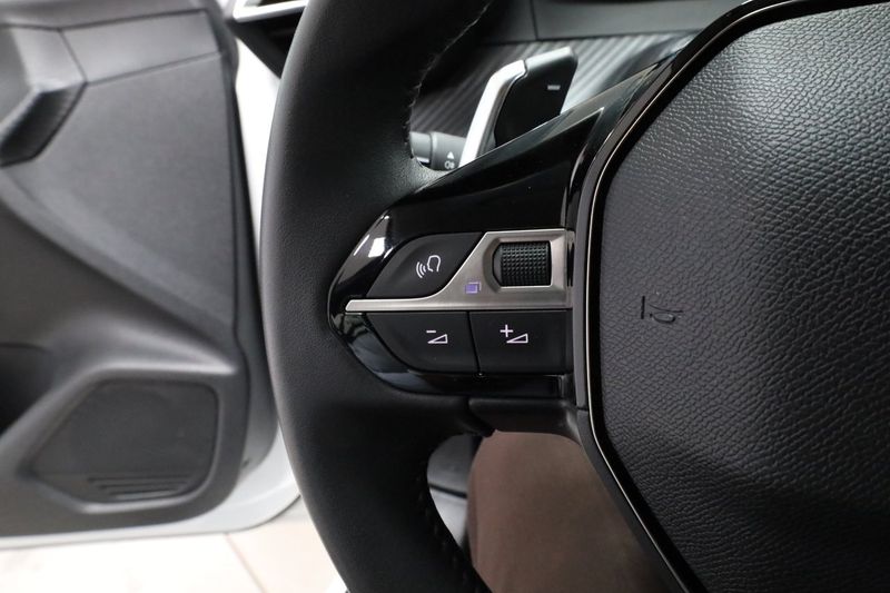 Peugeot 208 bild 19