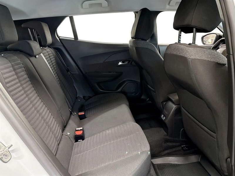 Peugeot e-2008 bild 14
