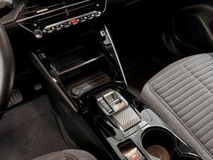 Peugeot e-2008 bild 12