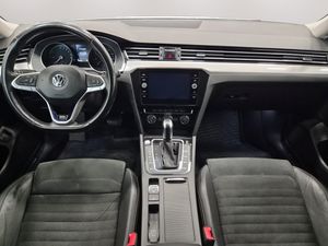 Volkswagen Passat bild 13