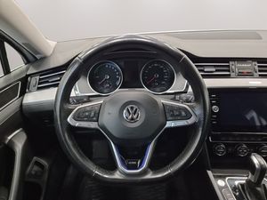 Volkswagen Passat bild 15