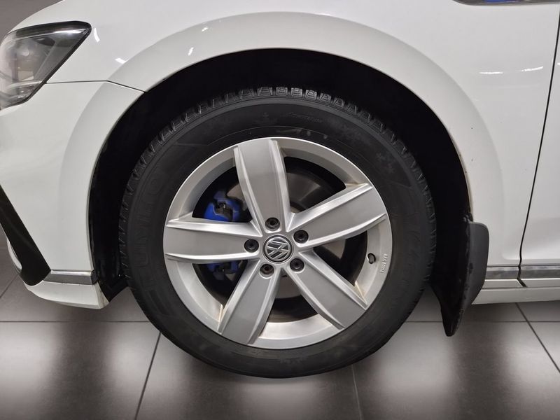 Volkswagen Passat bild 9
