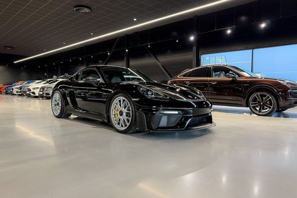 Porsche 718 Cayman GT4 RS PDK GT4 RS / Weissach-paket - 2025