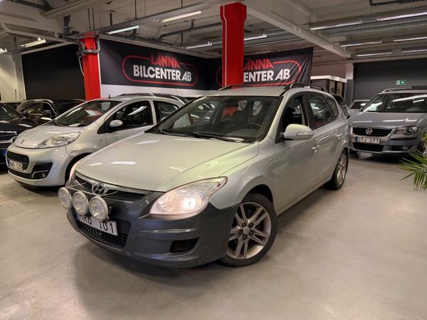 Hyundai i30 cw 2.0 CRDi Drag Skinn Nybesiktad Motorvärmare - 2009