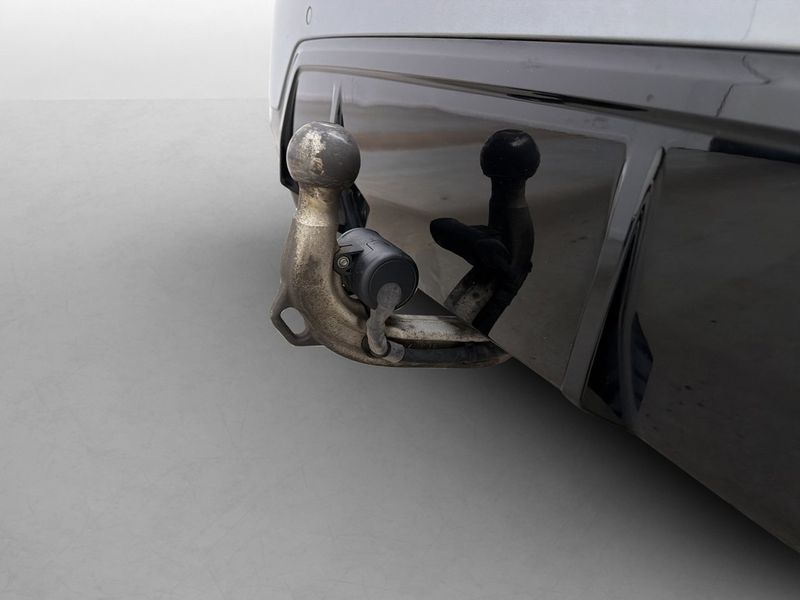 BMW 330 bild 9