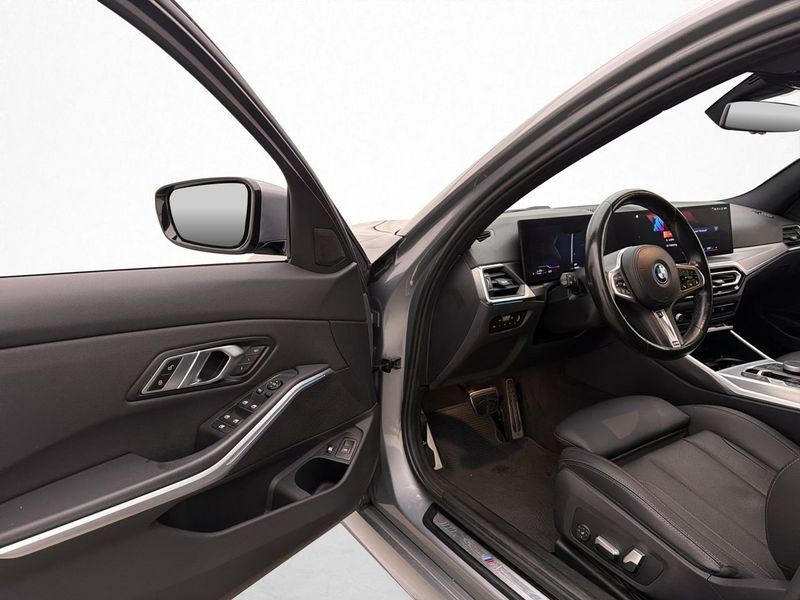 BMW 330 bild 10