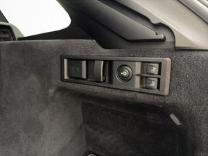 BMW 330 bild 28