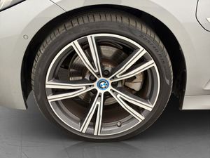 BMW 330 bild 33