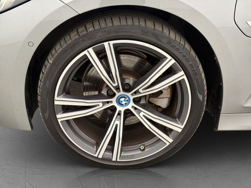 BMW 330 bild 33