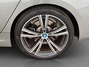 BMW 330 bild 31